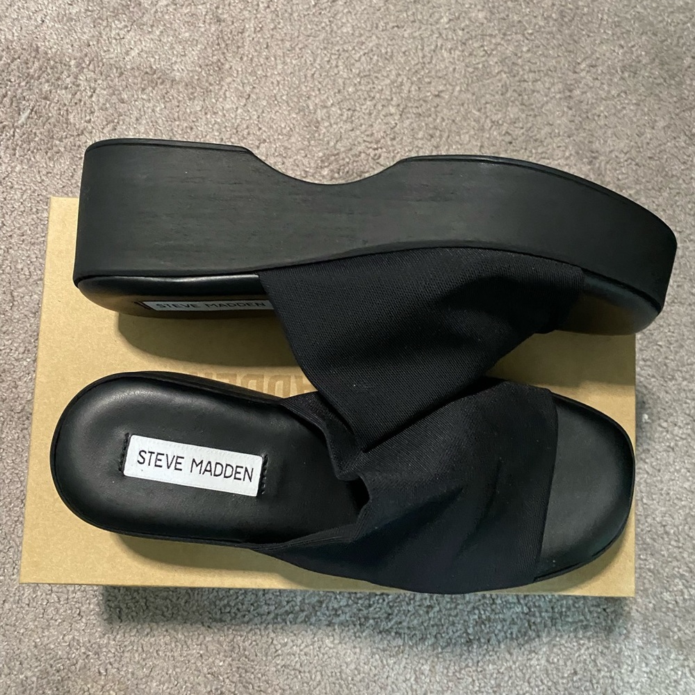 Steve Madden Slinky30 sandal size 8